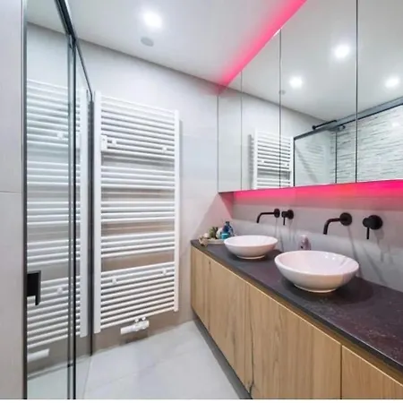 Apartment Ter Streep 1